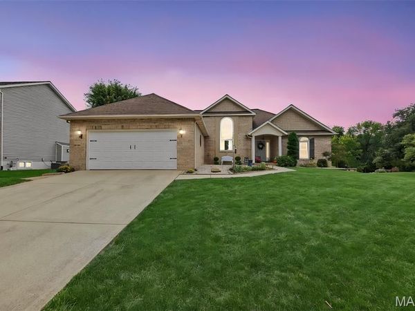 2614 Meridian Lake Drive, Shiloh, IL 62221