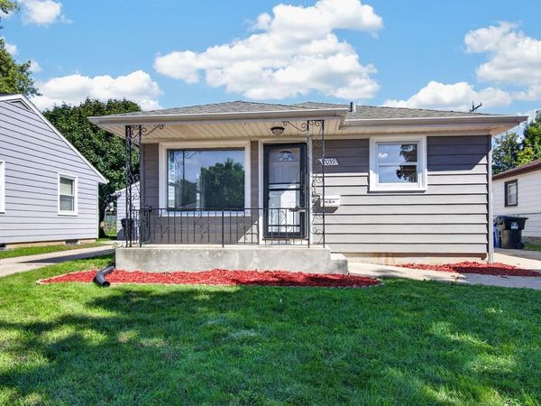 2039 Wustum AVENUE, Racine, WI 53404