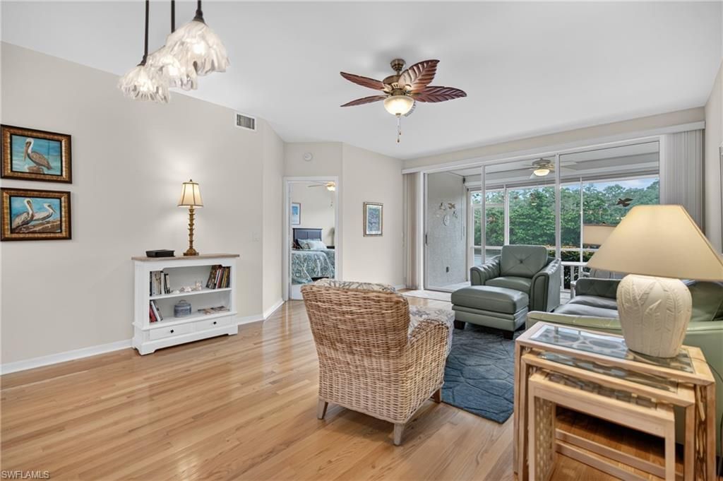 528 Lake Louise Cir, Unit 301, Naples, FL 34110 Photo
