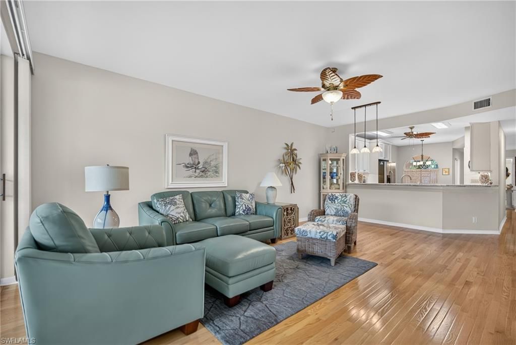 528 Lake Louise Cir, Unit 301, Naples, FL 34110 Photo