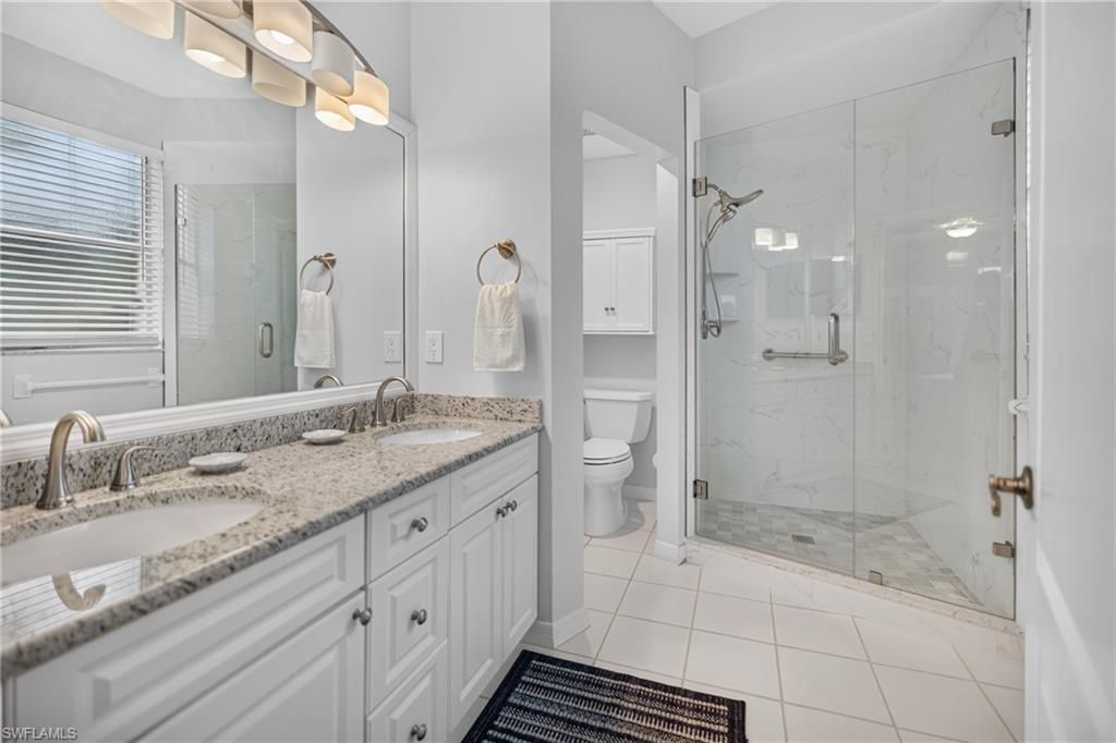 528 Lake Louise Cir, Unit 301, Naples, FL 34110 Photo