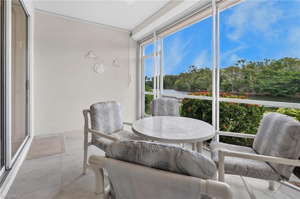 528 Lake Louise Cir, Unit 301, Naples, FL 34110 Photo
