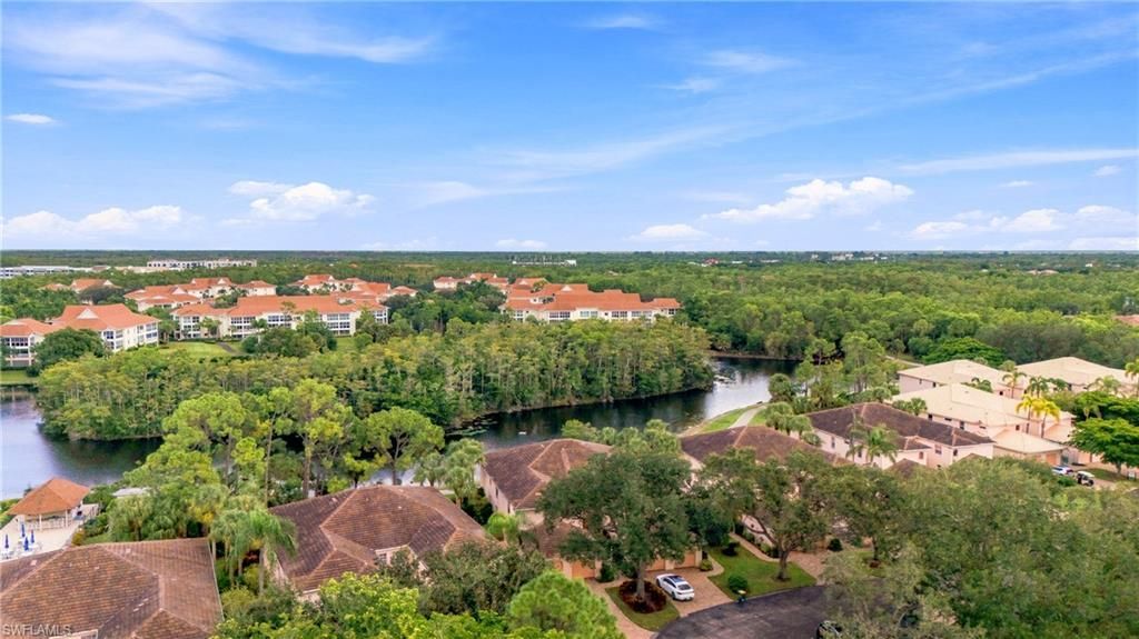 528 Lake Louise Cir, Unit 301, Naples, FL 34110 Photo