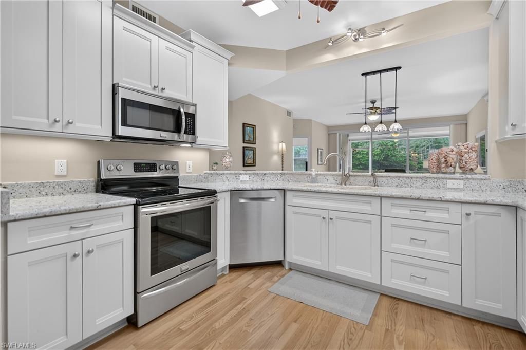 528 Lake Louise Cir, Unit 301, Naples, FL 34110 Photo