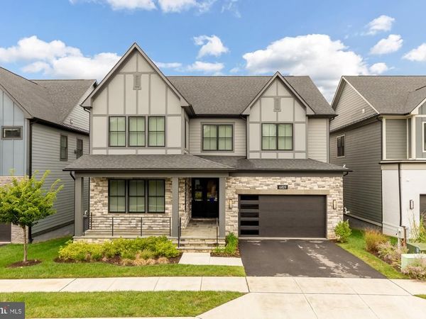 6819 ISABELLA, BETHESDA, MD 20817