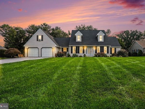 105 STONEHEDGE DRIVE , CARLISLE, PA 17015
