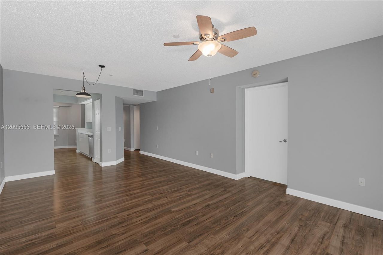 550 SW 138th Ave , Unit 404K, Pembroke Pines, FL 33027 Photo