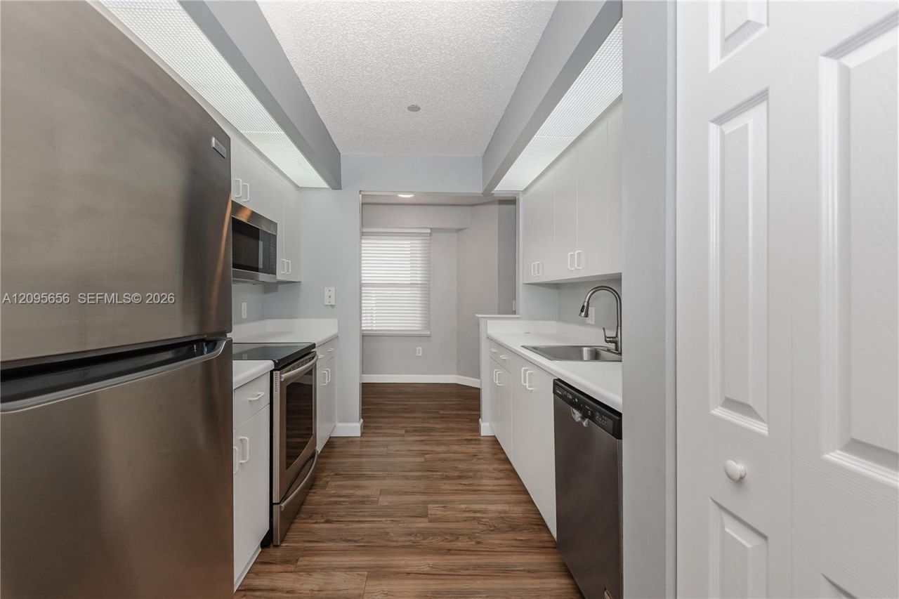 550 SW 138th Ave , Unit 404K, Pembroke Pines, FL 33027 Photo