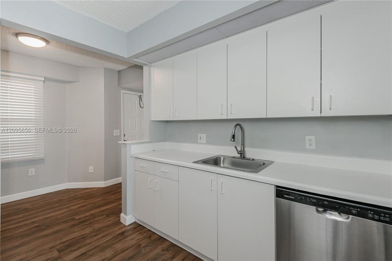 550 SW 138th Ave , Unit 404K, Pembroke Pines, FL 33027 Photo