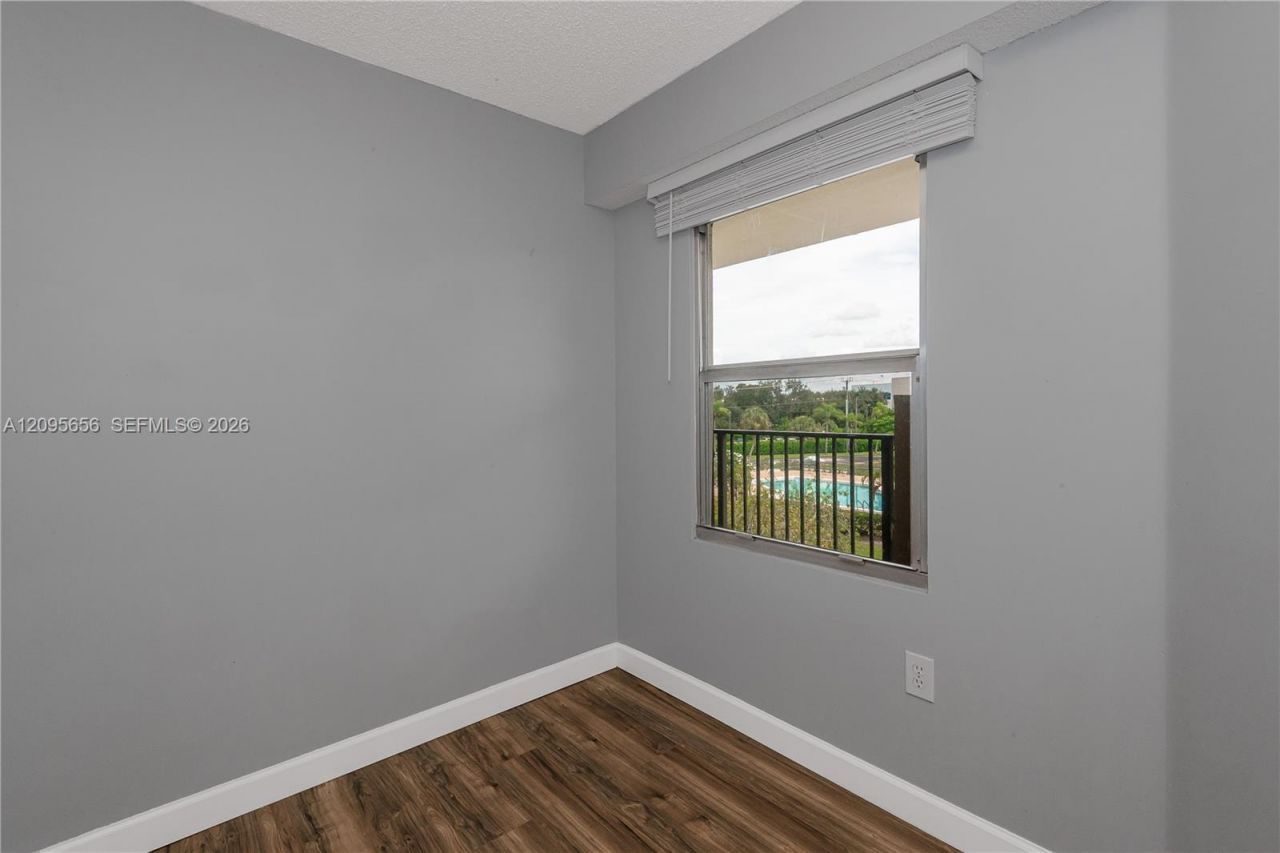 550 SW 138th Ave , Unit 404K, Pembroke Pines, FL 33027 Photo