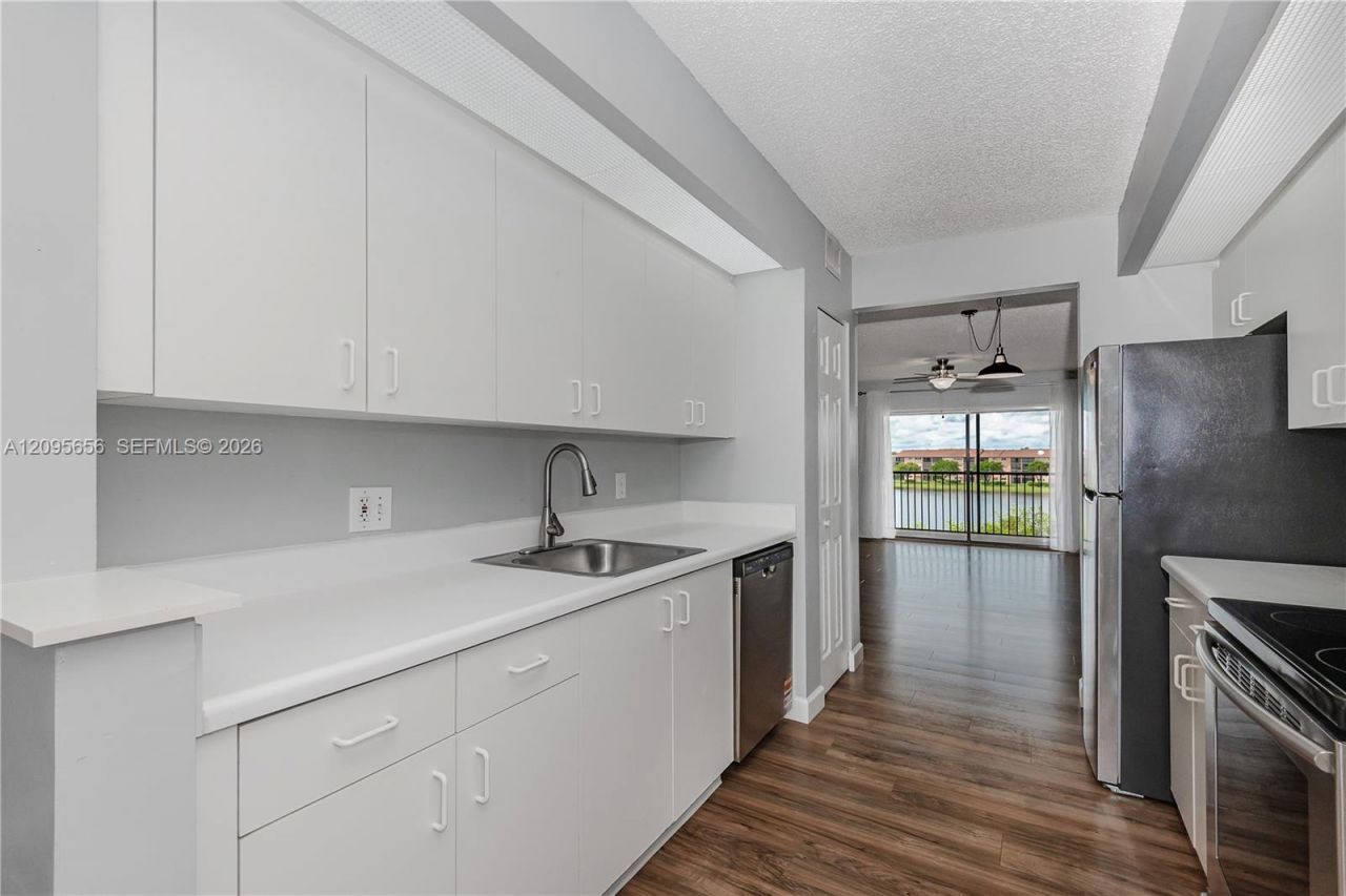 550 SW 138th Ave , Unit 404K, Pembroke Pines, FL 33027 Photo
