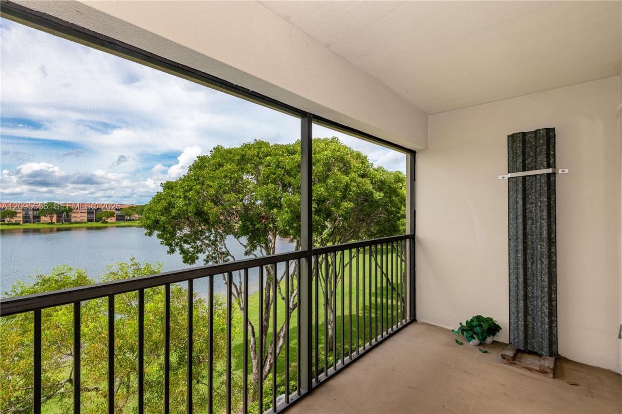 550 SW 138th Ave , Unit 404K, Pembroke Pines, FL 33027 Photo