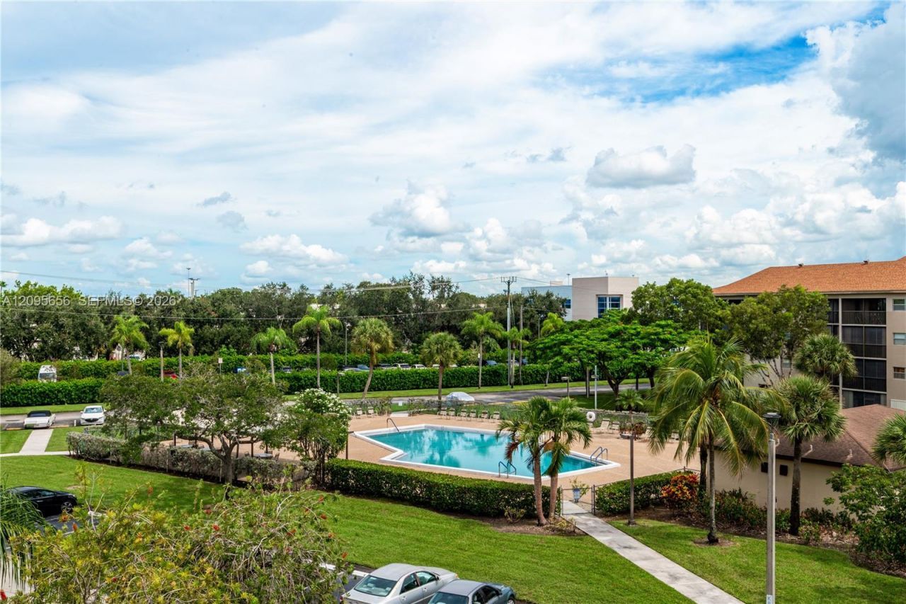 550 SW 138th Ave , Unit 404K, Pembroke Pines, FL 33027 Photo
