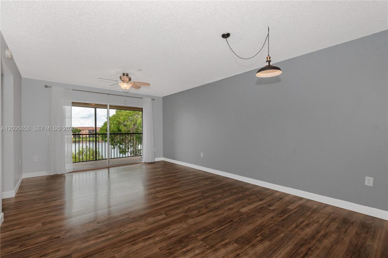 550 SW 138th Ave , Unit 404K, Pembroke Pines, FL 33027 Photo