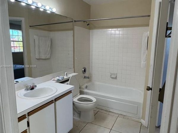 18348 NW 68th Ave , Unit H, Hialeah, FL 33015