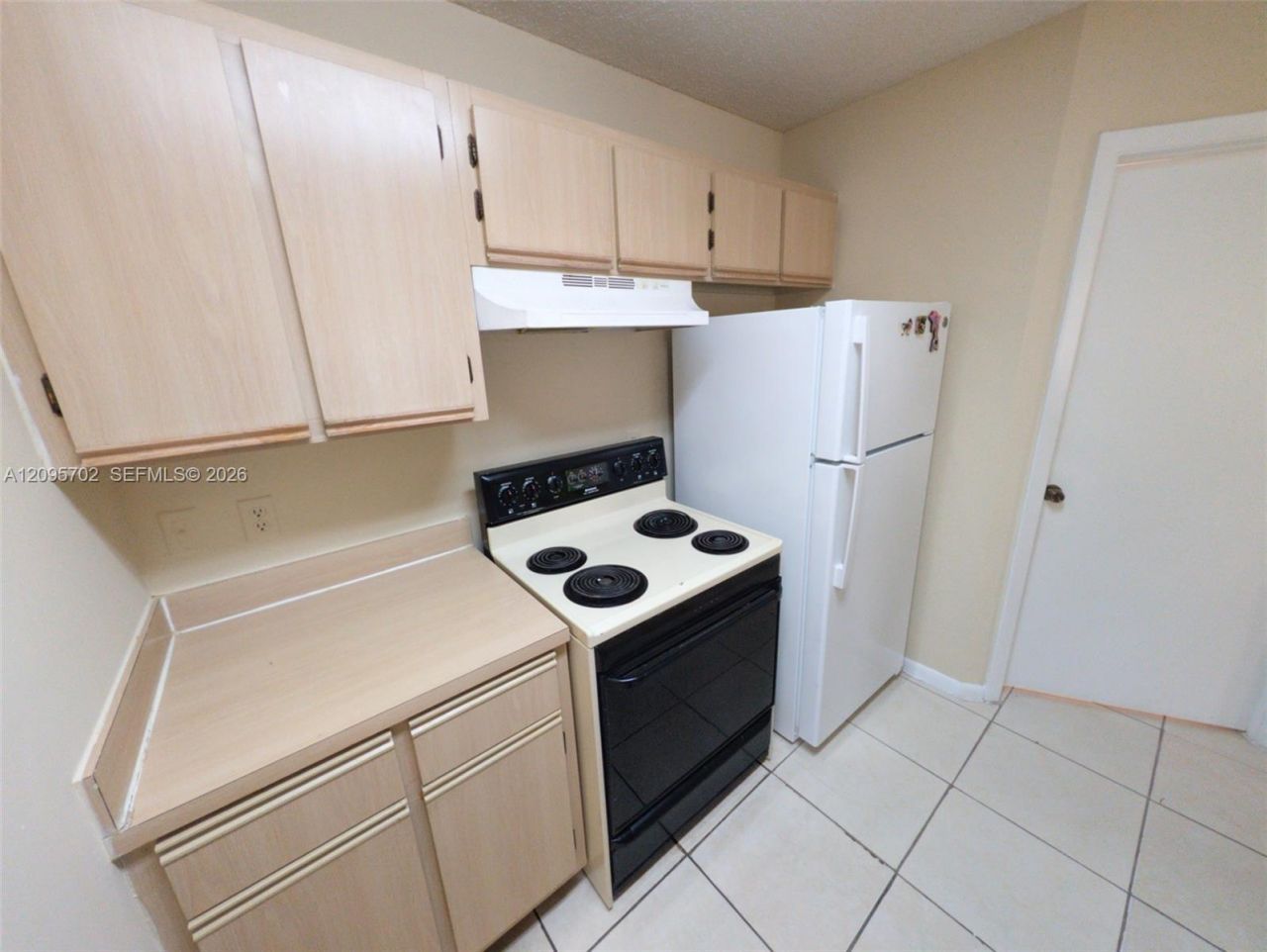 18348 NW 68th Ave, Unit H, Hialeah, FL 33015 Photo