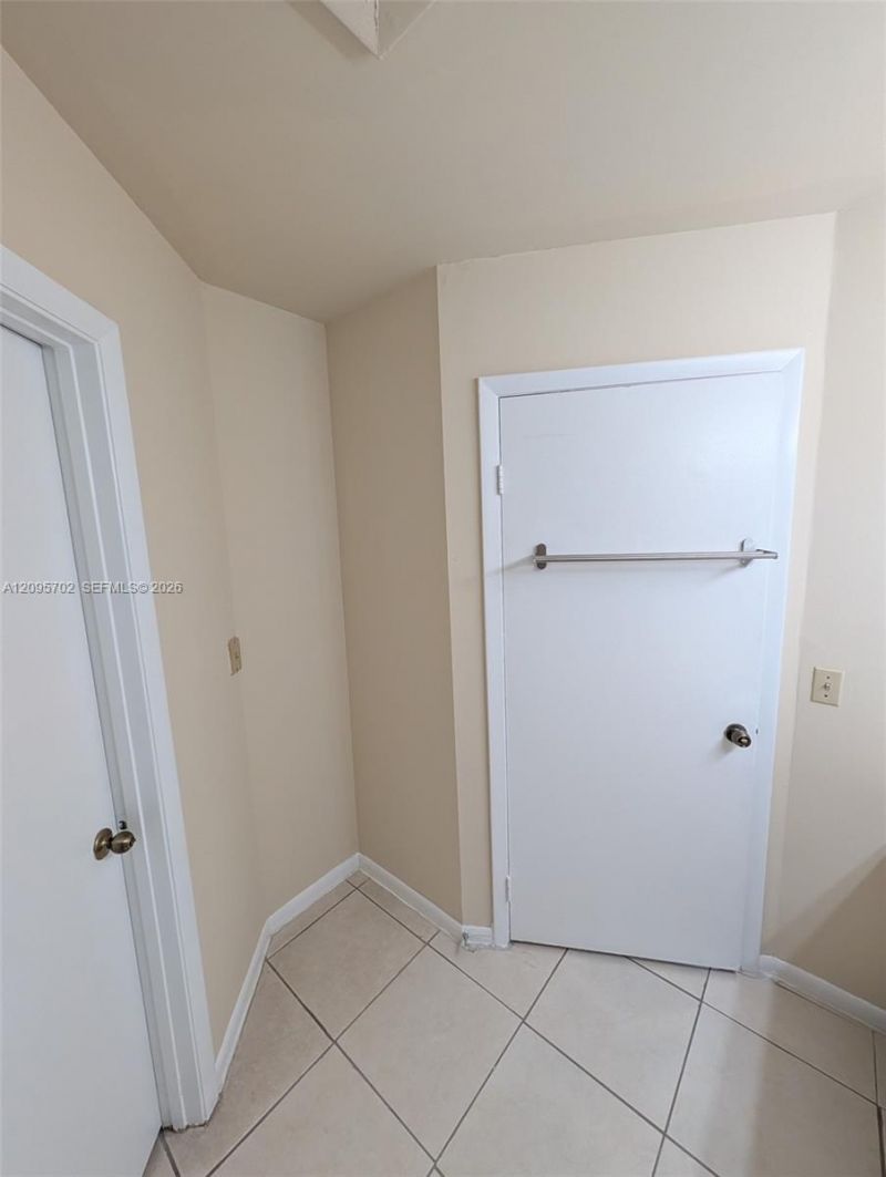 18348 NW 68th Ave, Unit H, Hialeah, FL 33015 Photo