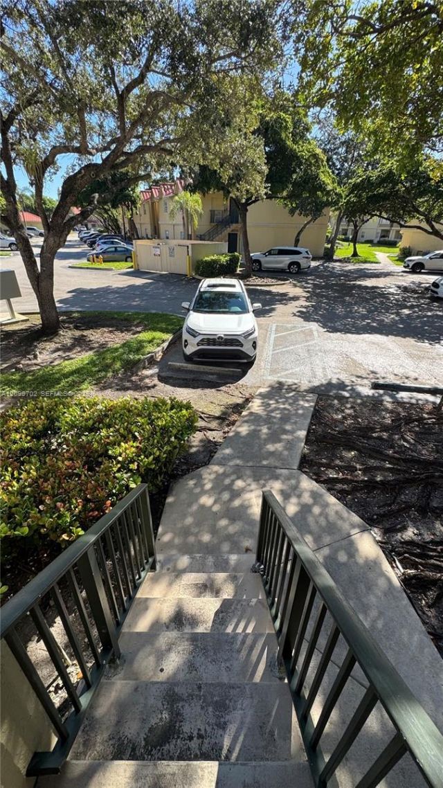 18348 NW 68th Ave , Unit H, Hialeah, FL 33015 Photo