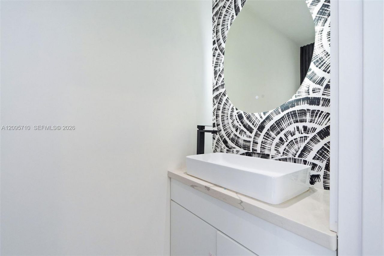 1369 W 69th St , Hialeah, FL 33014 Photo