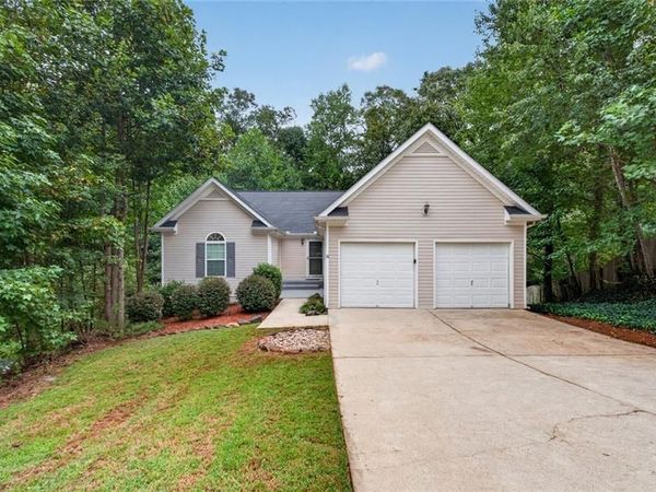17 Mitchell Drive, Hiram, GA 30141