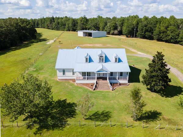 1557 Ingle Road, DeFuniak Springs, FL 32433