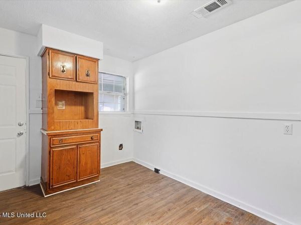 3058 Woodside Drive, Jackson, MS 39212