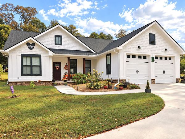 4709 Woodland Dr , Ooltewah, TN 37363