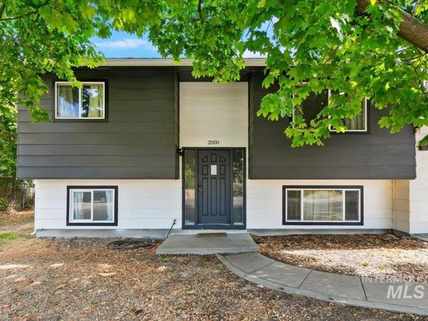 2000 N Fry St, Boise, ID 83704