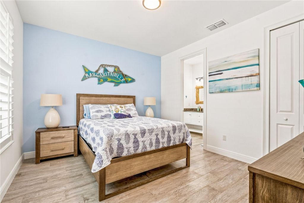 3929 Shoreside Drive, Hutchinson Island, FL 34949 Photo