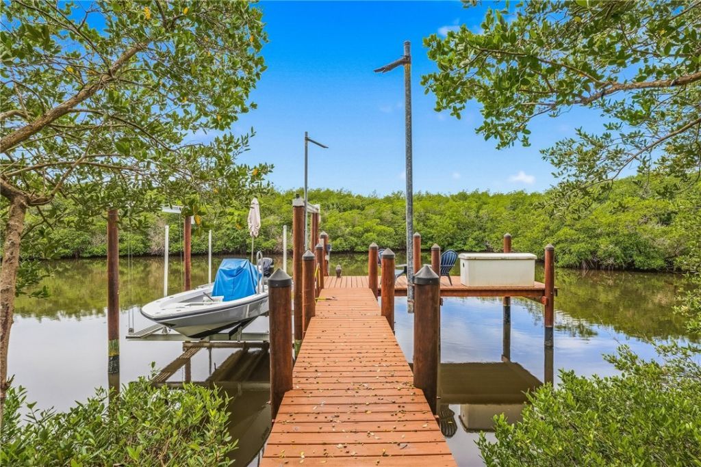 3929 Shoreside Drive, Hutchinson Island, FL 34949 Photo