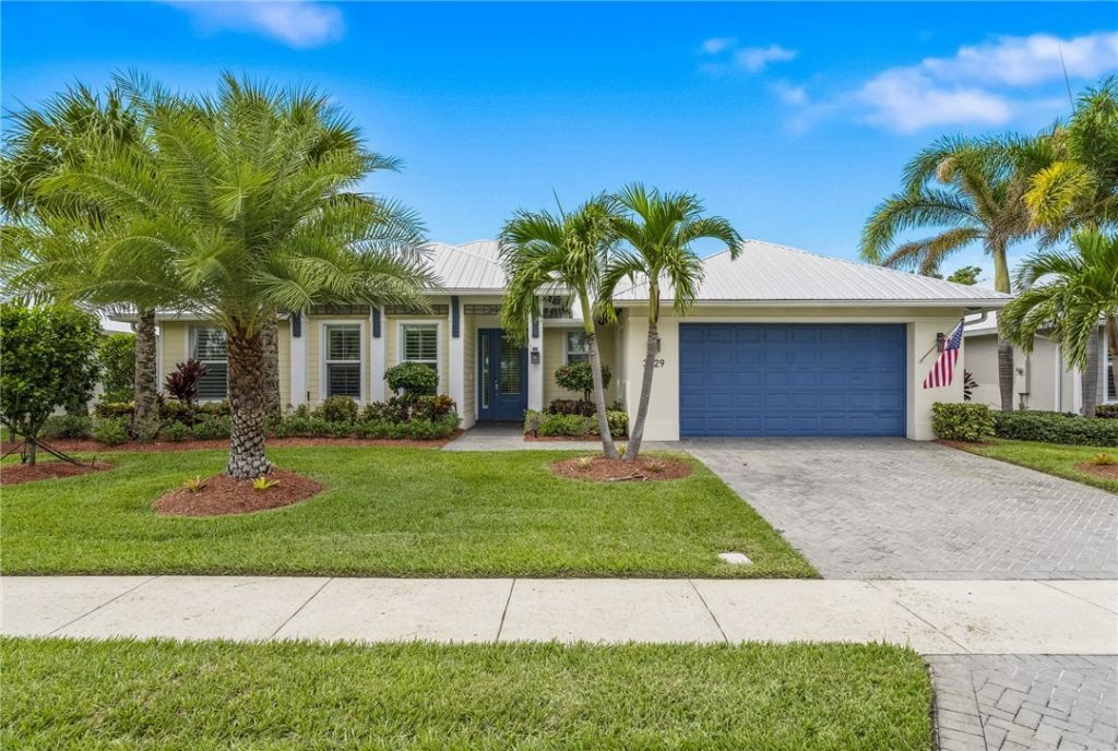 3929 Shoreside Drive, Hutchinson Island, FL 34949 Photo