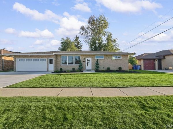 83 Angelacrest Lane , Buffalo, NY 14224