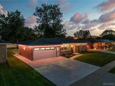 83 Angelacrest Lane, Buffalo, NY 14224