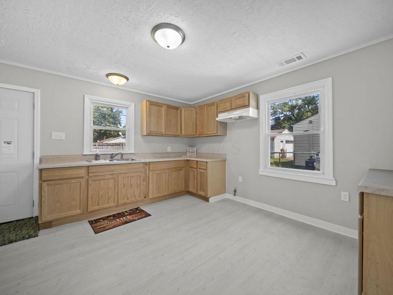 4620 MORRIS Avenue , Whitehall, OH 43213 Photo 11