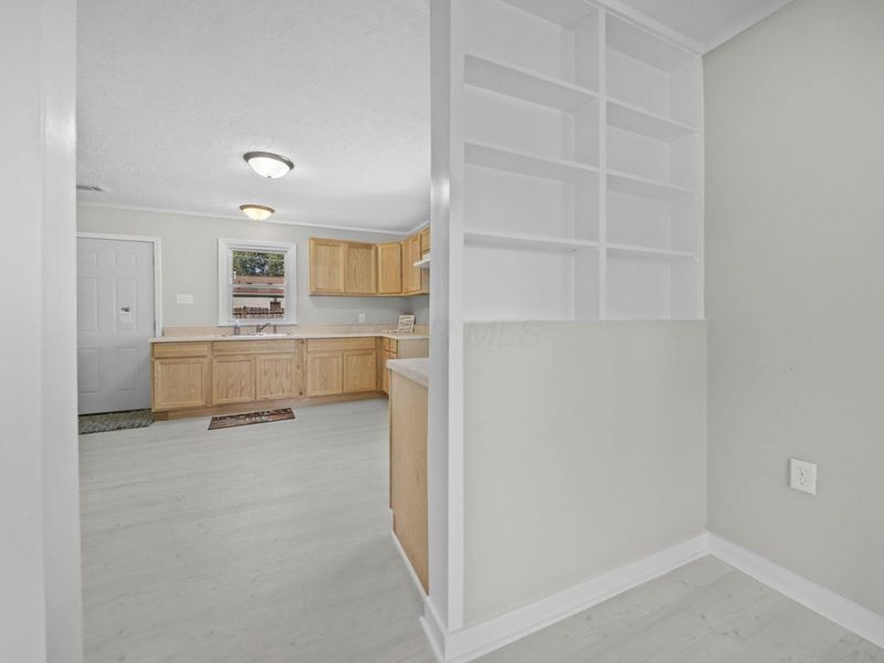 4620 MORRIS Avenue , Whitehall, OH 43213 Photo 9