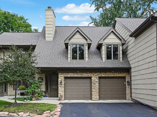 1128 Foxtail Court , Unit 1128, Darien, IL 60561