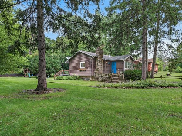 27686 W Rowe Avenue , Spring Grove, IL 60081