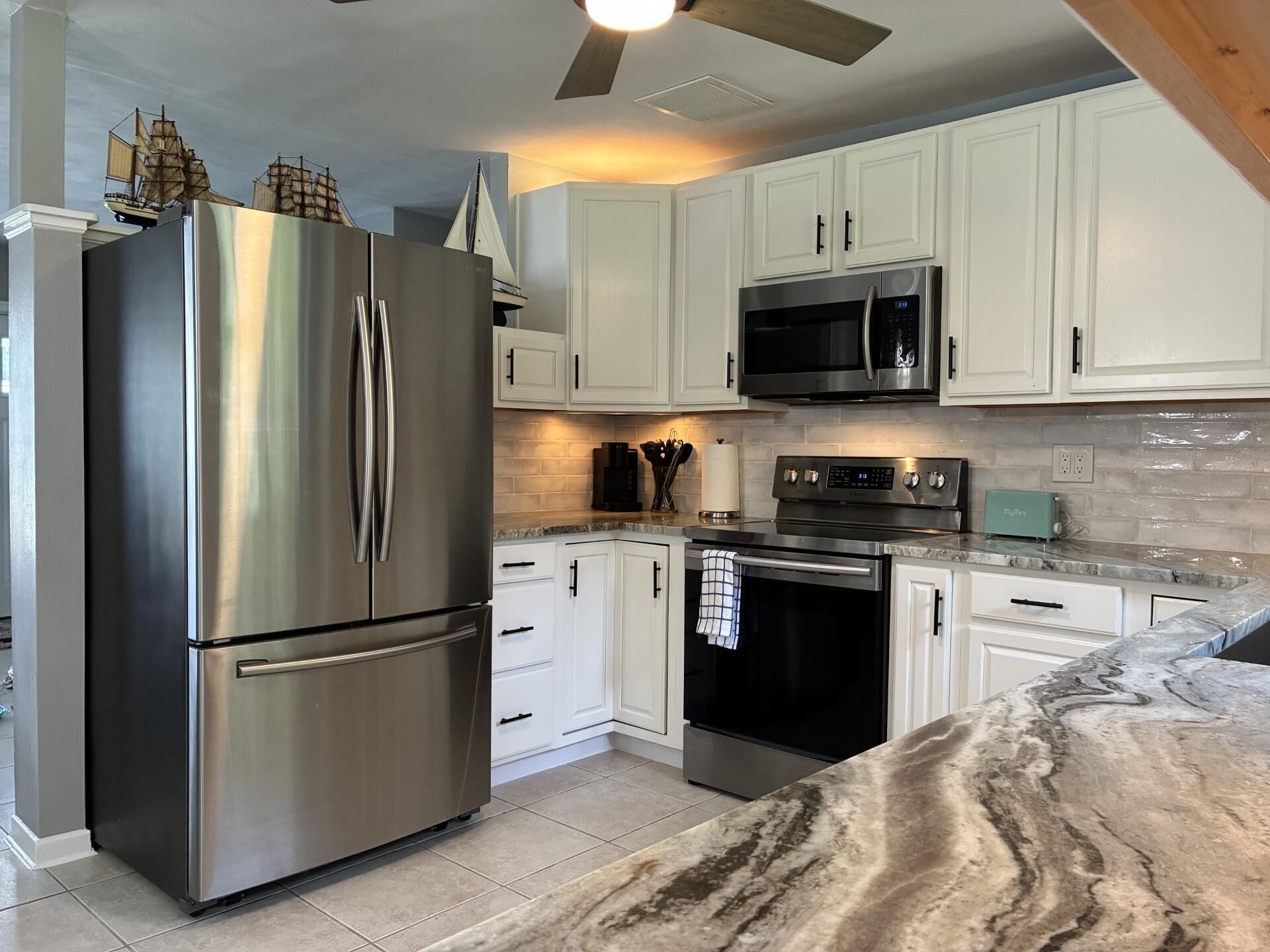 3156 SE Mimosa Street, Stuart, FL 34997 Photo