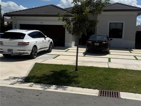 14422 SW 18th St , Miami, FL 33175