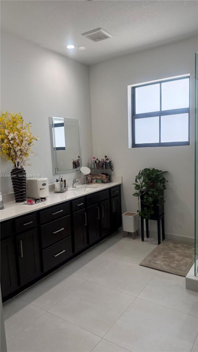 14422 SW 18th St , Miami, FL 33175 Photo