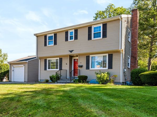 14 Cunningham Dr, Framingham, MA 01701
