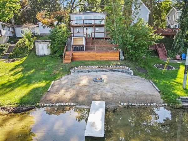 52698 Twin Lakeview Drive, Dowagiac, MI 49047