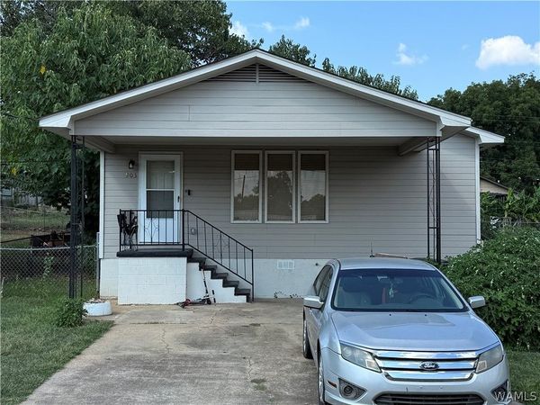 903 Rose Avenue, Bessemer, AL 35020