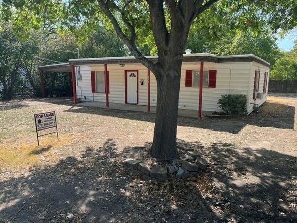 711 Hall Street, Lancaster, TX 75146