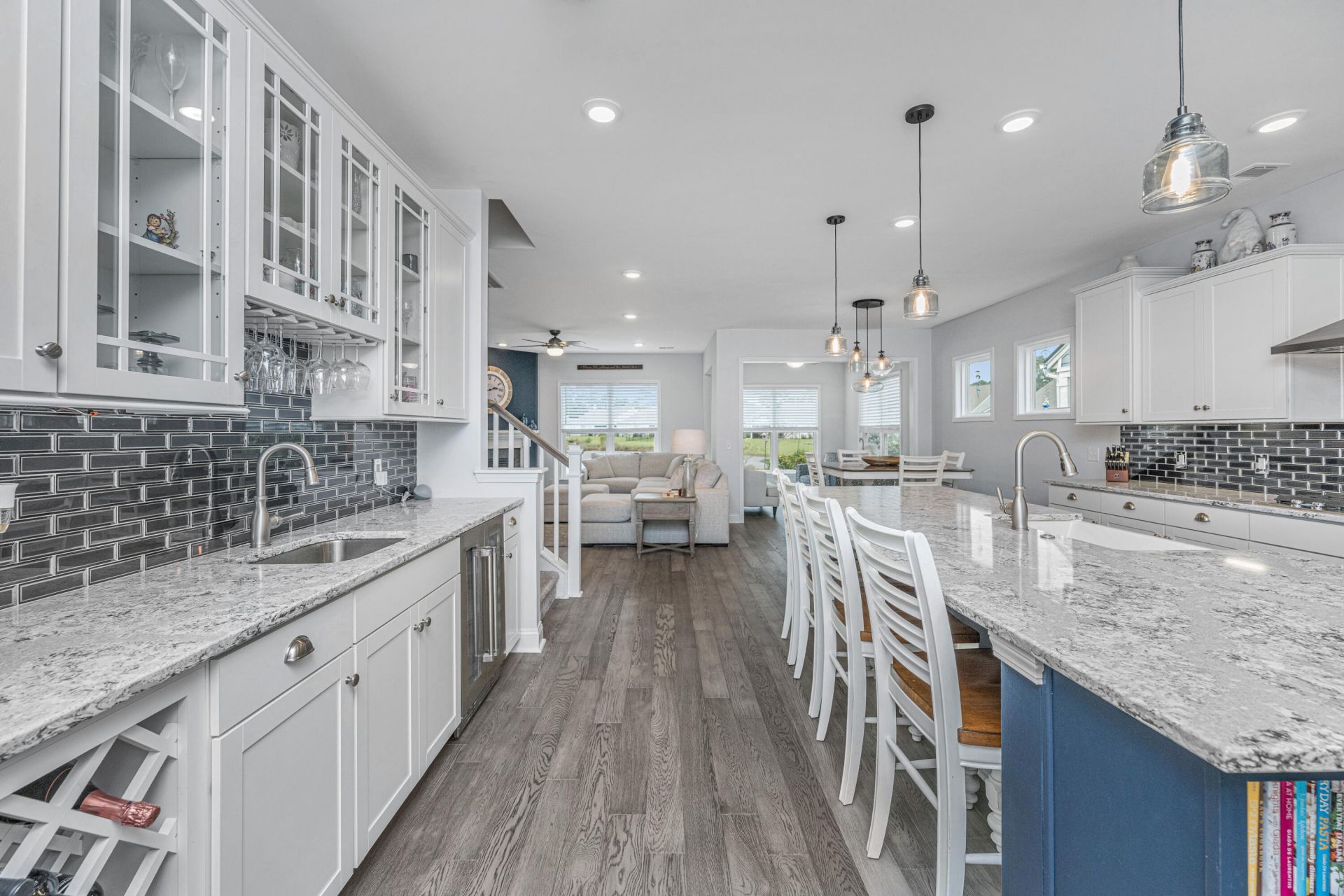 6205 Woodsedge Court Photo 7