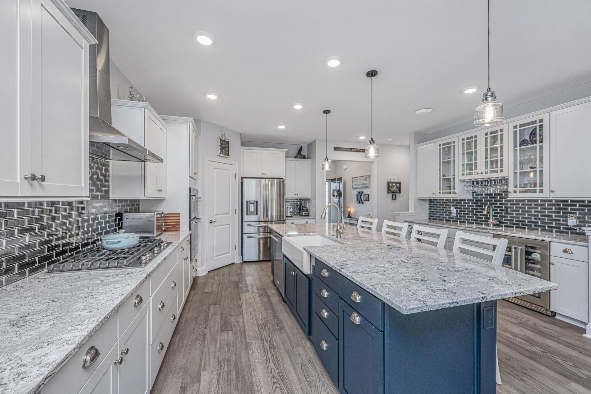 6205 Woodsedge Court Photo 9