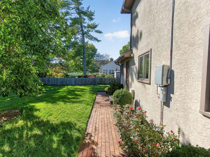 1333 Carron Drive , Columbus, OH 43220 Photo 44