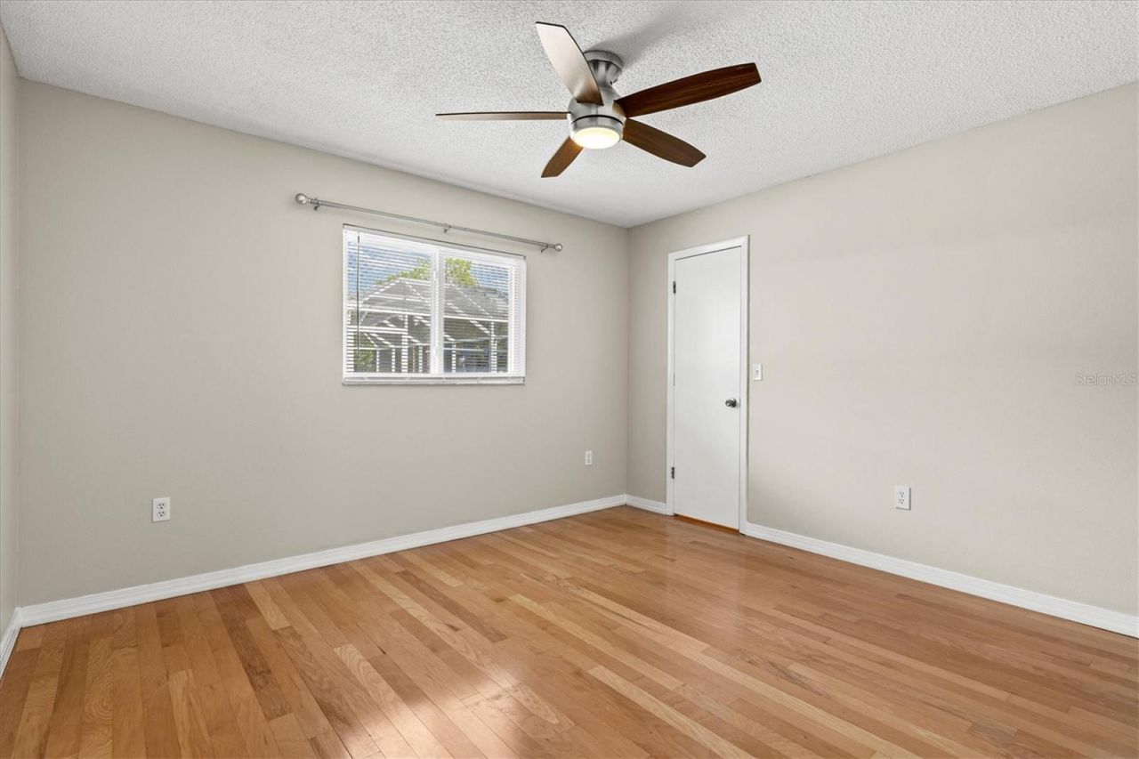 7129 Queen Palm Circle , Sarasota, FL 34243 Photo