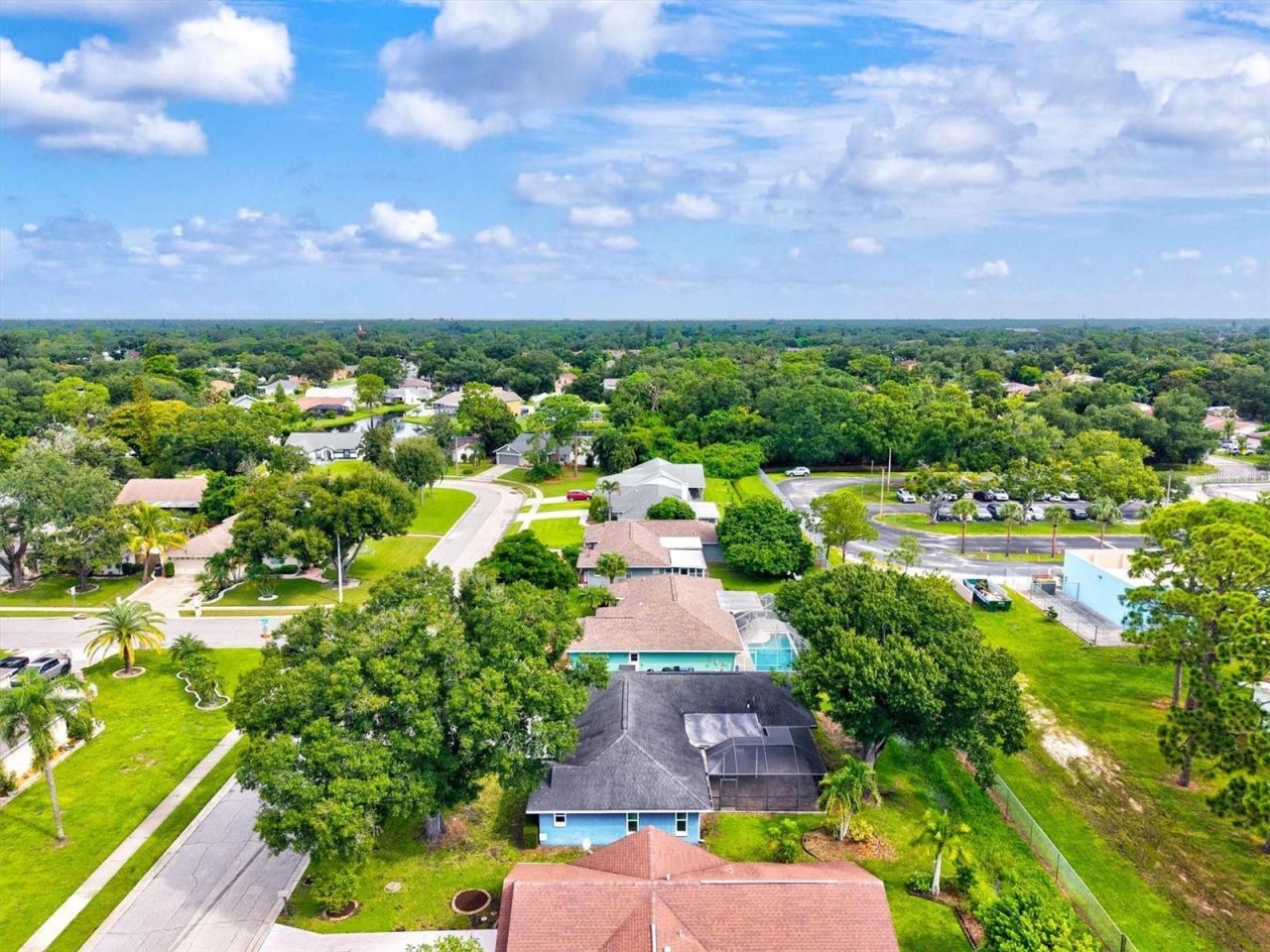 7129 Queen Palm Circle , Sarasota, FL 34243 Photo
