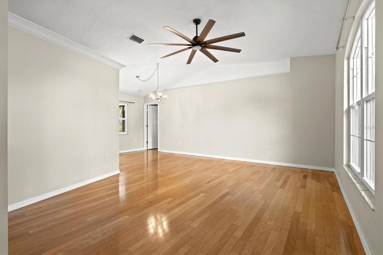 7129 Queen Palm Circle , Sarasota, FL 34243 Photo